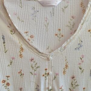 LC Lauren Conrad Cream Ribbed Short-Sleeve Top with Pastel Floral Print